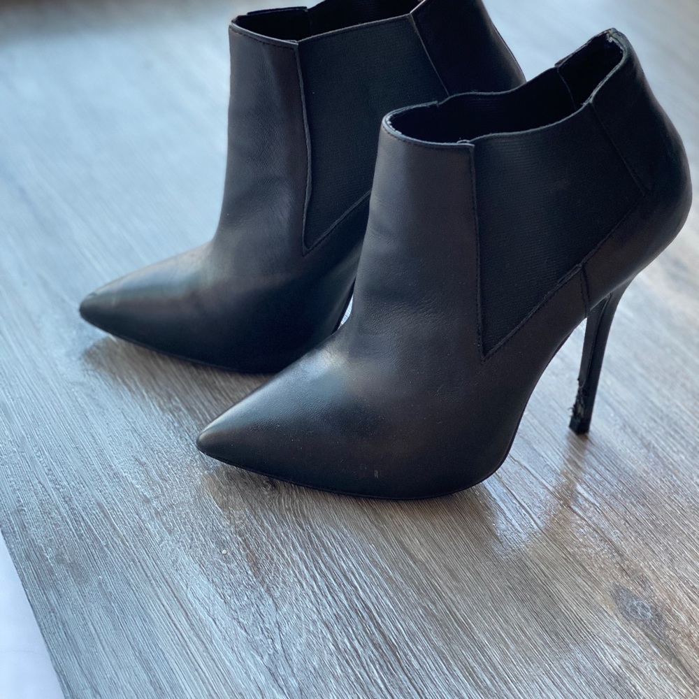 Steve Madden heel